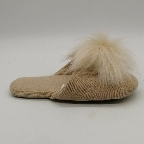 Express Womens Slip On Scuff Slippers Beige Knit Faux Fur Pom Pom S 5-6‎ - Picture 2 of 9